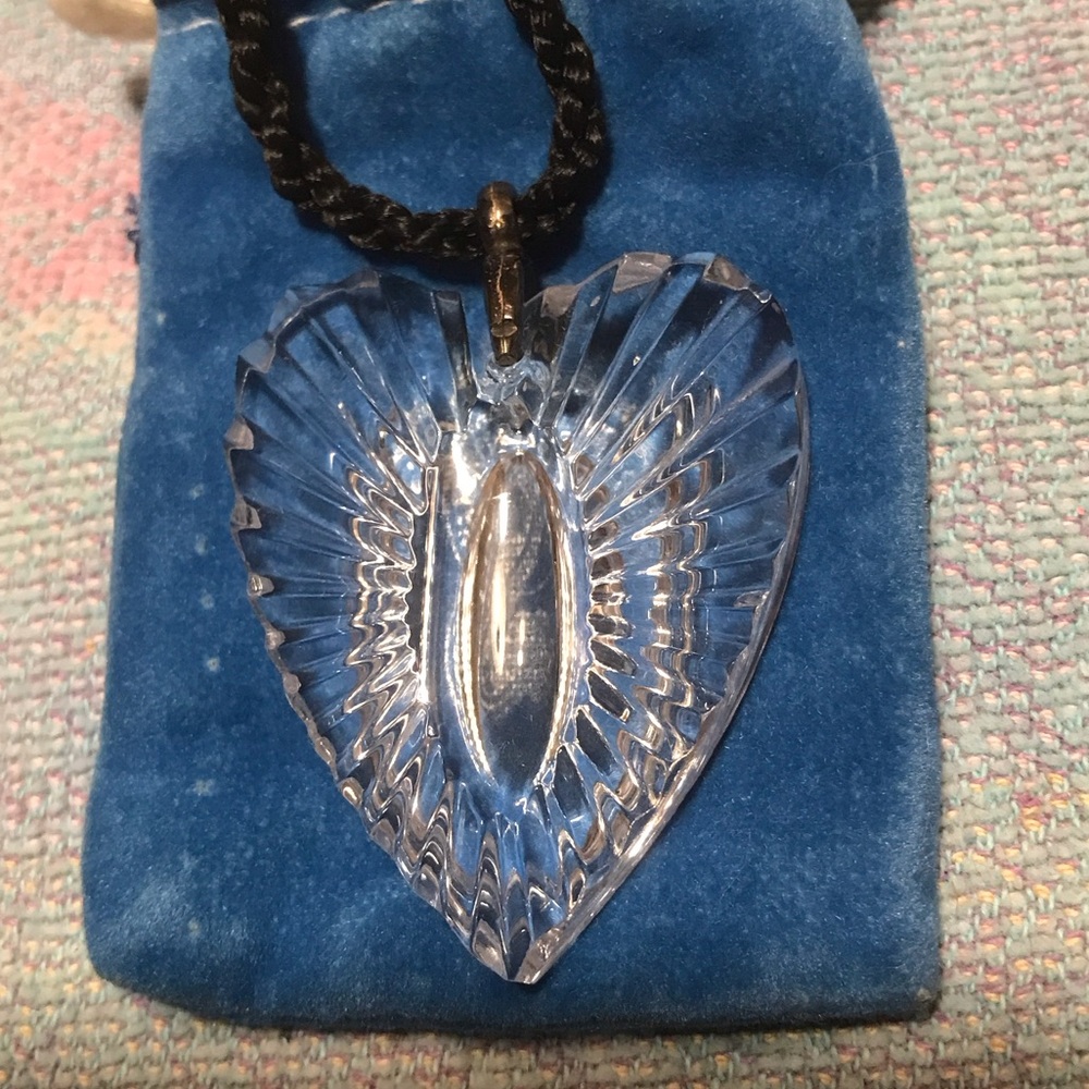 Elegant ”Waterford” Crystal Heart Necklace